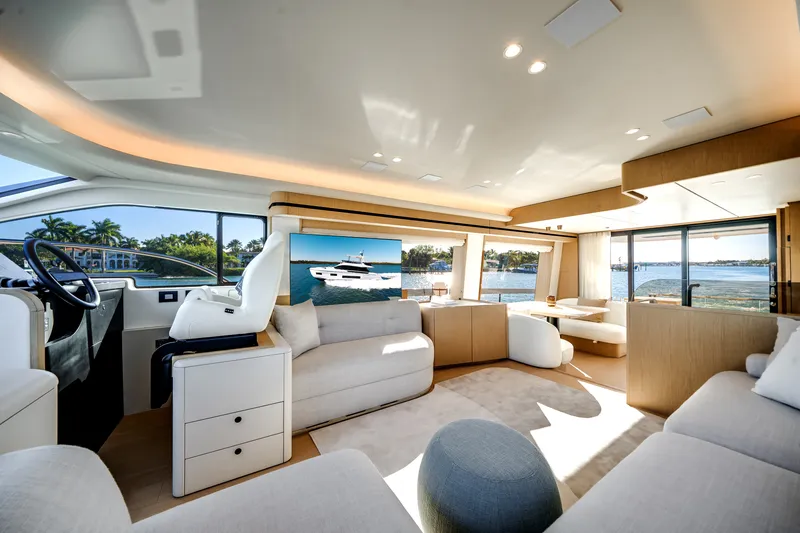 Slide: The Image of Azimut Fly 62 2026 - 32