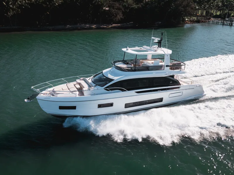 Slide: The Image of Azimut Fly 62 2026 - 7