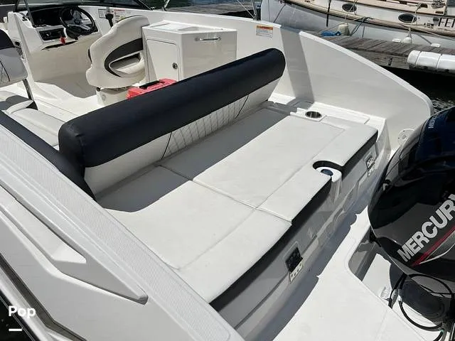 Slide: The Image of Bayliner DX2200 2023 - 14267740