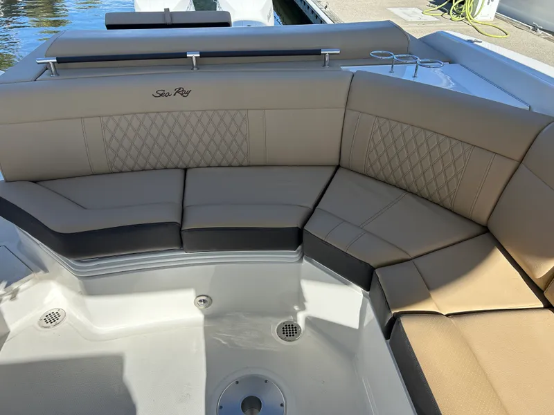 Slide: The Image of Sea Ray SLX 310 Outboard 2026 - 14