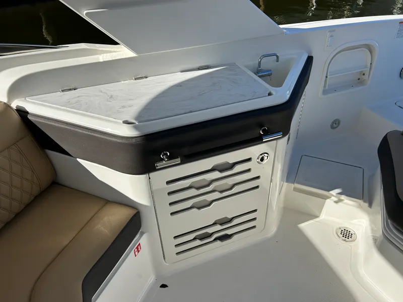 Slide: The Image of Sea Ray SLX 310 Outboard 2026 - 16