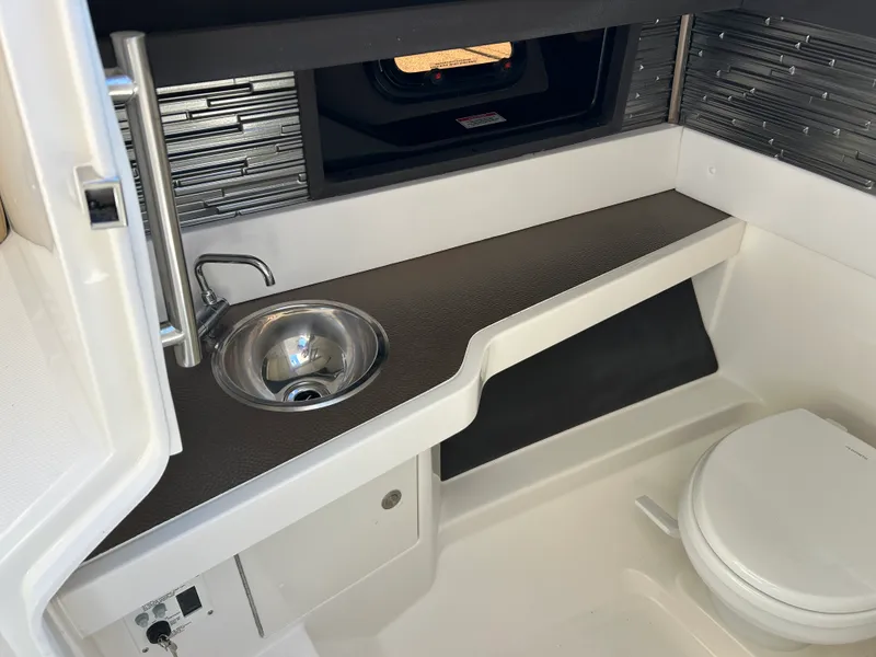 Slide: The Image of Sea Ray SLX 310 Outboard 2026 - 19