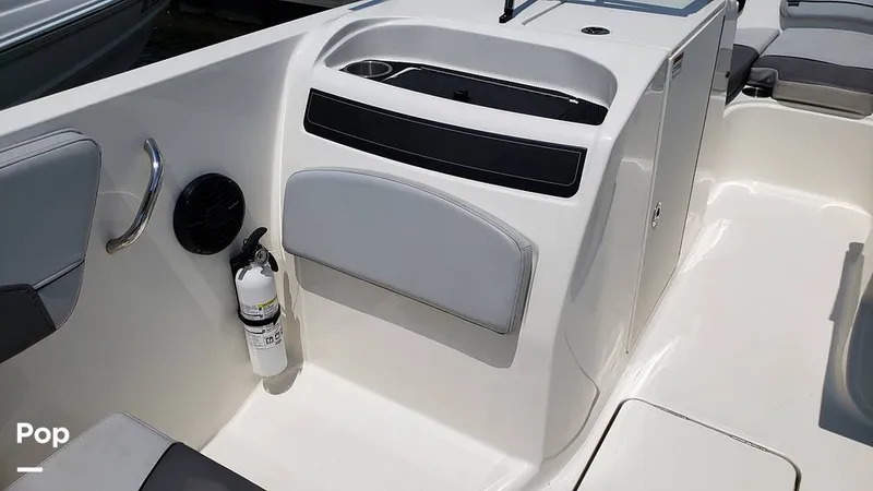 Slide: The Image of Bayliner VR6 OB 2023 - 14466623