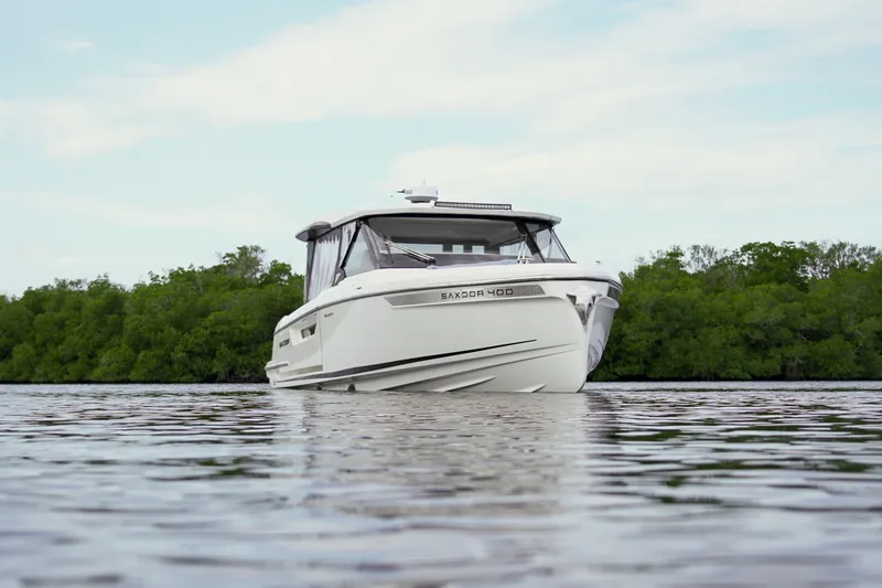 Slide: The Image of Saxdor 400 GTO 2026 - 35