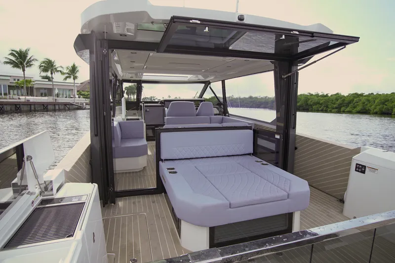 Slide: The Image of Saxdor 400 GTO 2026 - 4