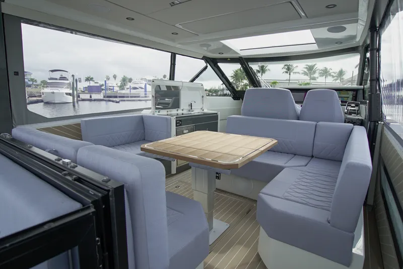 Slide: The Image of Saxdor 400 GTO 2026 - 8