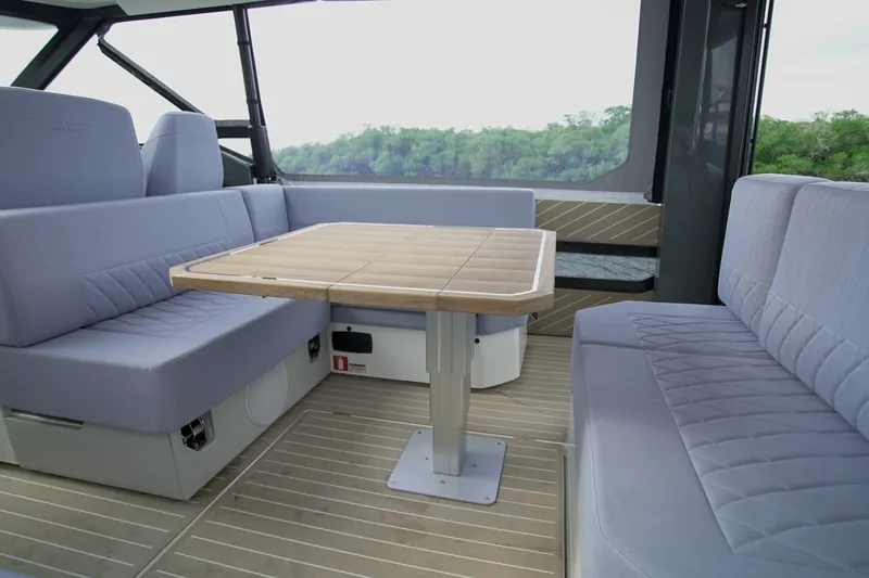 Slide: The Image of Saxdor 400 GTO 2026 - 9