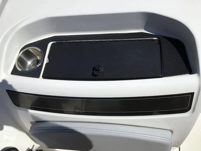 Slide: The Image of Bayliner VR6 2023 - 14277354