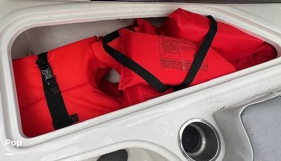 Slide: The Image of Bayliner VR6 2023 - 14202284