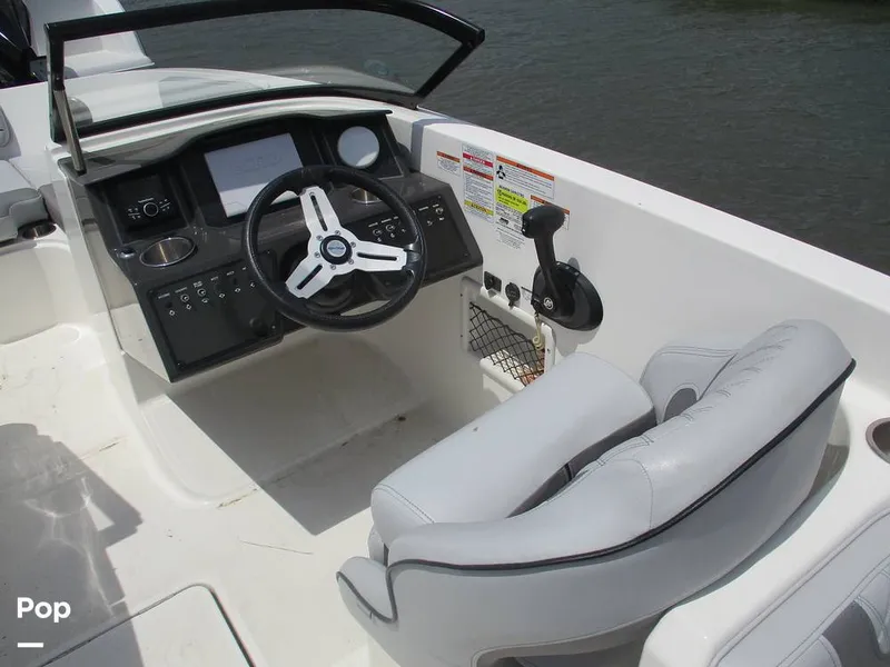 Slide: The Image of Bayliner VR6 2023 - 14277288