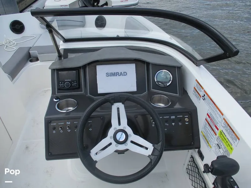 Slide: The Image of Bayliner VR6 2023 - 14277418