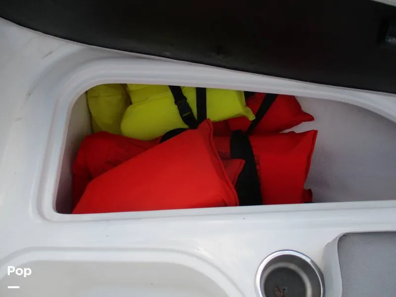 Slide: The Image of Bayliner VR6 2023 - 14277442