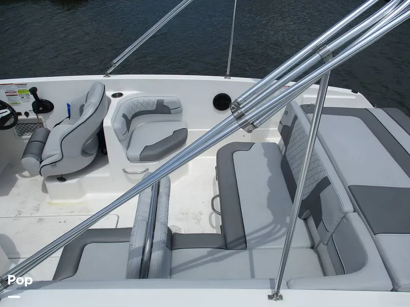 Slide: The Image of Bayliner VR6 2023 - 14277387