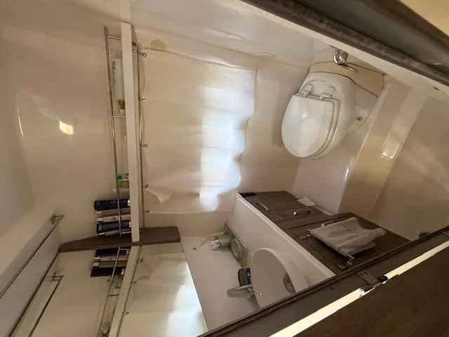 Slide: The Image of Regal 33 XO 2022 - 5