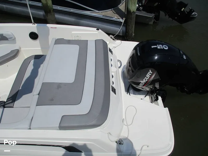 Slide: The Image of Bayliner VR6 2023 - 14293368