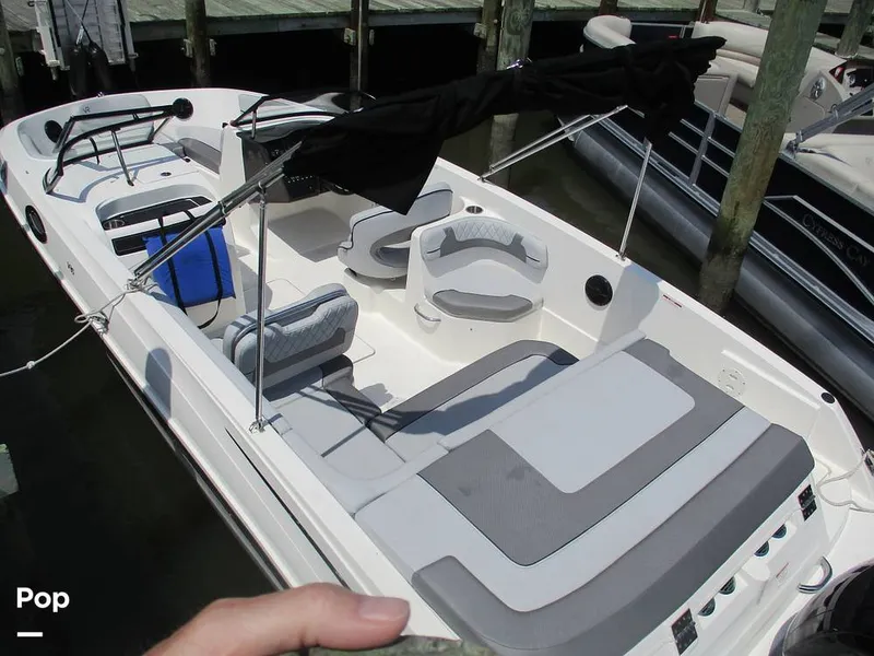 Slide: The Image of Bayliner VR6 2023 - 14293370