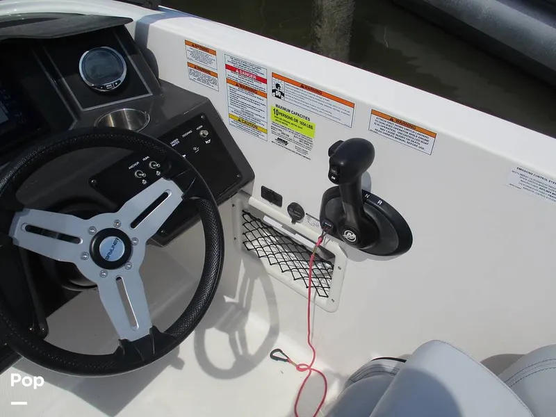 Slide: The Image of Bayliner VR6 2023 - 14293406