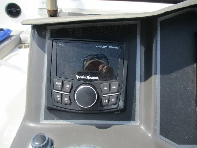 Slide: The Image of Bayliner VR6 2023 - 14293401