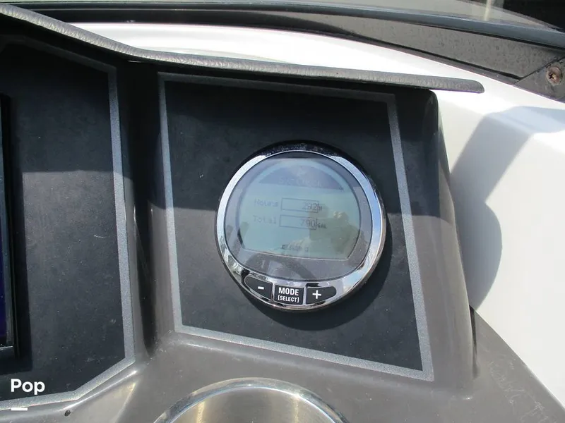 Slide: The Image of Bayliner VR6 2023 - 14293402