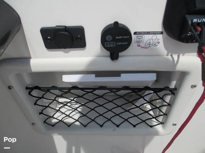 Slide: The Image of Bayliner VR6 2023 - 14293410