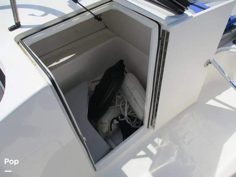 Slide: The Image of Bayliner VR6 2023 - 14293415