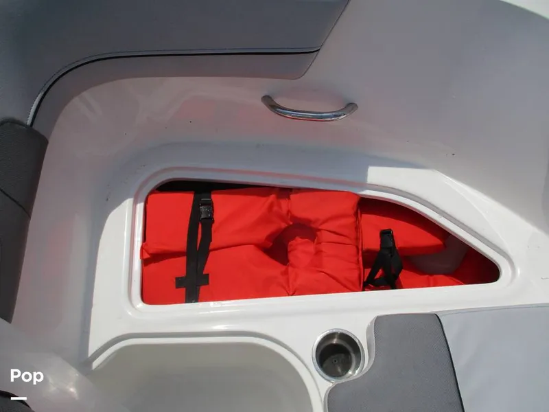 Slide: The Image of Bayliner VR6 2023 - 14293422