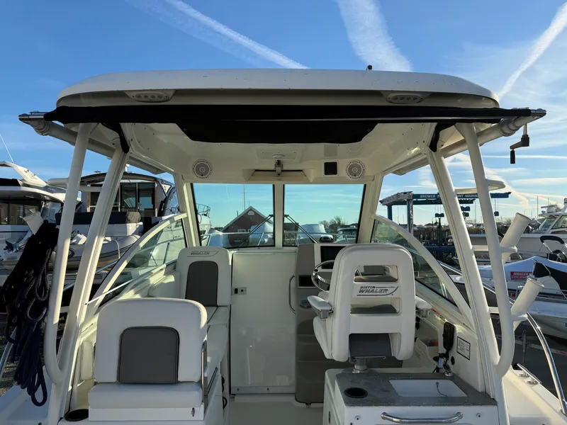 Slide: The Image of Boston Whaler 285 CONQUEST 2013 - 10