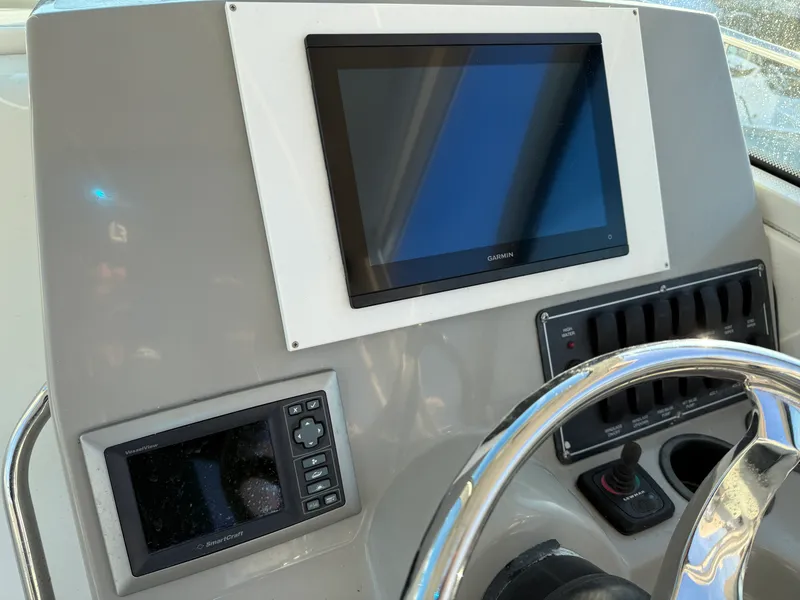 Slide: The Image of Boston Whaler 285 CONQUEST 2013 - 16