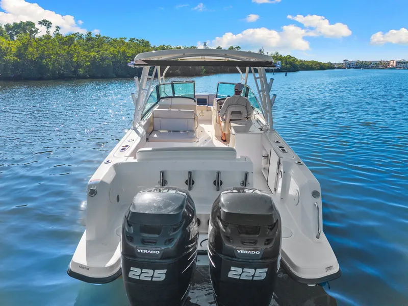 Slide: The Image of Boston Whaler 270 VANTAGE 2015 - 10