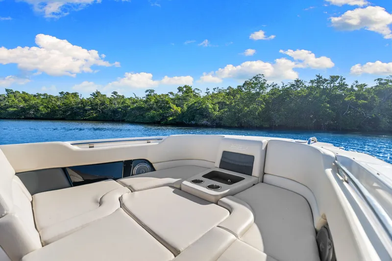 Slide: The Image of Boston Whaler 270 VANTAGE 2015 - 13