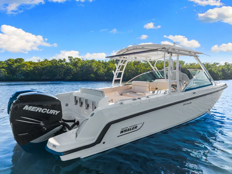Slide: The Image of Boston Whaler 270 VANTAGE 2015 - 3