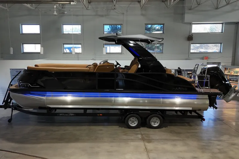 The Image of Harris Grand Mariner 250 2026 - 0