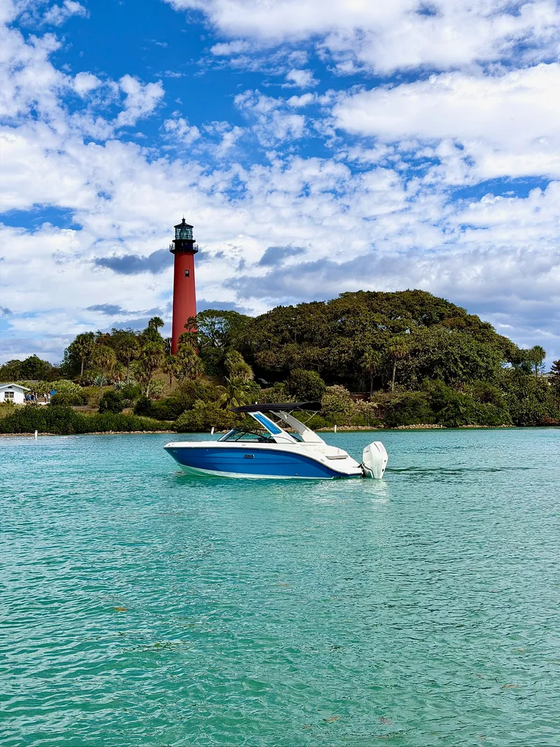 Slide: The Image of Sea Ray SDX 230 Outboard 2026 - 1