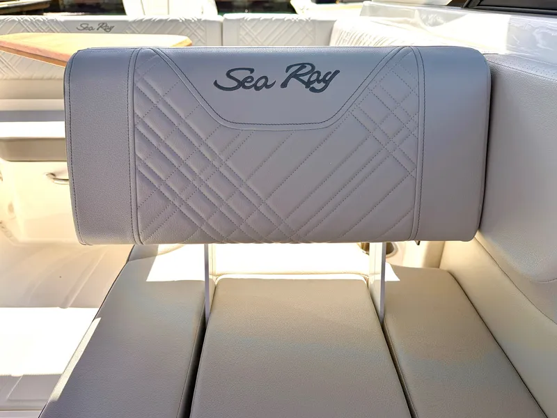 Slide: The Image of Sea Ray SDX 230 Outboard 2026 - 34