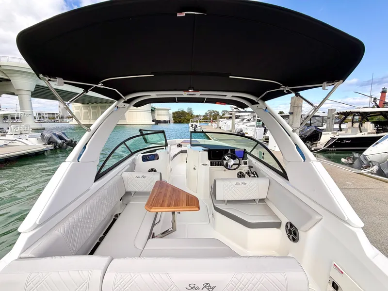 Slide: The Image of Sea Ray SDX 230 Outboard 2026 - 4