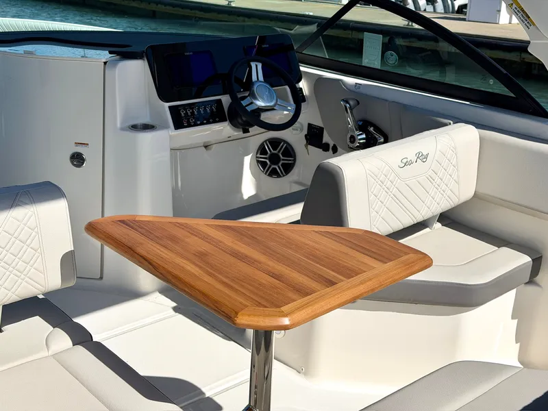 Slide: The Image of Sea Ray SDX 230 Outboard 2026 - 41