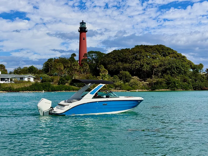 Slide: The Image of Sea Ray SDX 230 Outboard 2026 - 51