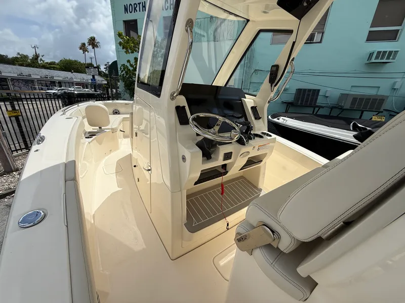 Slide: The Image of Scout 260 LXF 2026 - 11