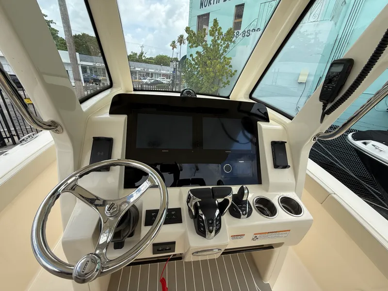 Slide: The Image of Scout 260 LXF 2026 - 13