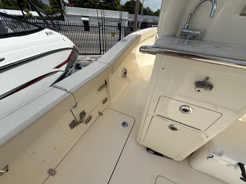 Slide: The Image of Scout 260 LXF 2026 - 8