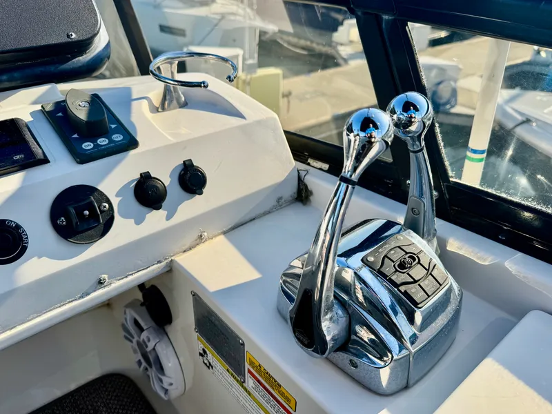 Slide: The Image of Carver Yachts 34 FLY 2014 - 30