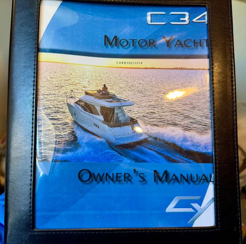 Slide: The Image of Carver Yachts 34 FLY 2014 - 43