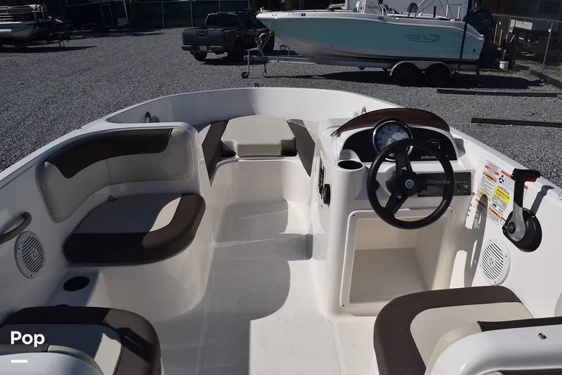 Slide: The Image of Bayliner Element E18 2022 - 14310906