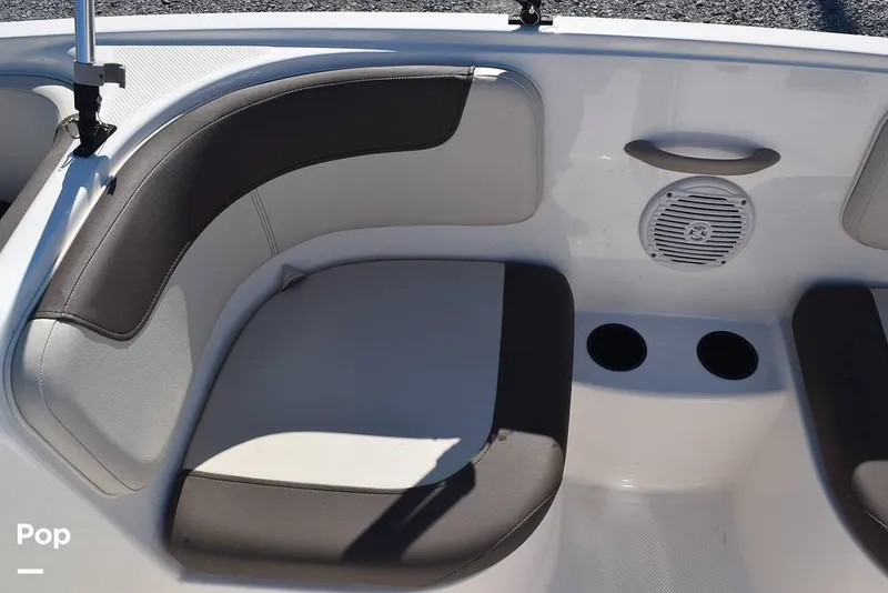 Slide: The Image of Bayliner Element E18 2022 - 14310922