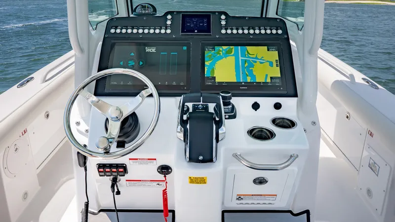 Slide: The Image of Everglades 273 Center Console 2026 - 13