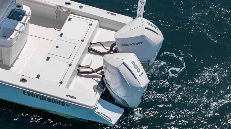 Slide: The Image of Everglades 273 Center Console 2026 - 7