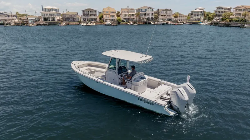 Slide: The Image of Everglades 273 Center Console 2026 - 4