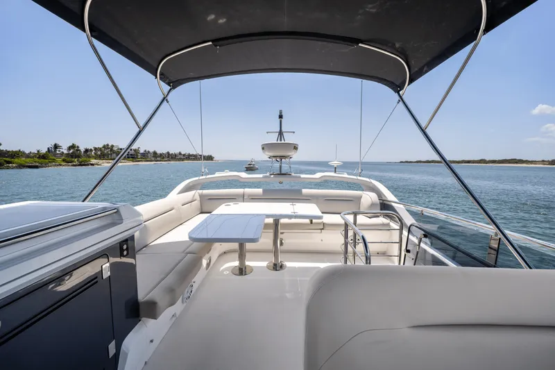 Slide: The Image of Galeon 480 FLY 2025 - 17