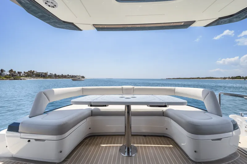 Slide: The Image of Galeon 480 FLY 2025 - 18