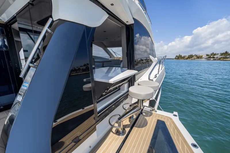 Slide: The Image of Galeon 480 FLY 2025 - 6